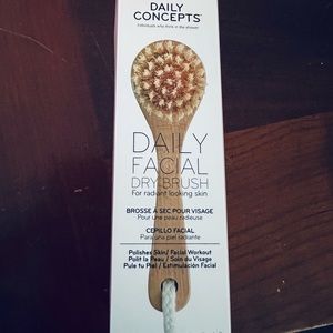 Daily concepts daily facial dry brush